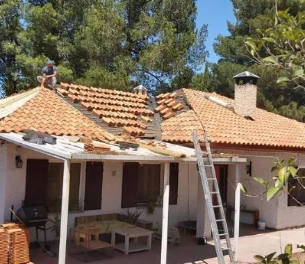 construccion e instalación de tejados de teja en leon