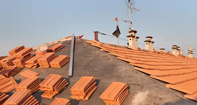 servicios profesionales para tejados en Valverde de la Virgen